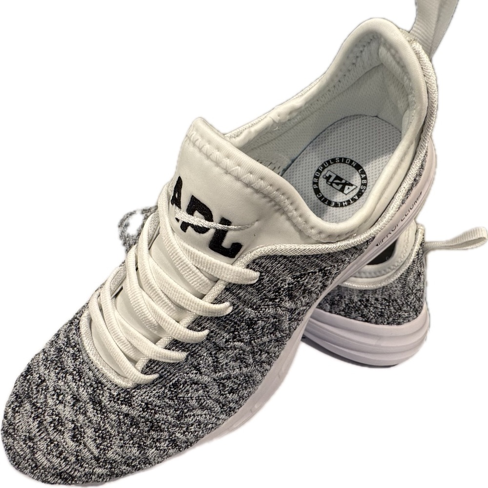APL TechLoom Phantom *NEW* (9 women/7.5 men) Athletic Propulsion Labs NIB